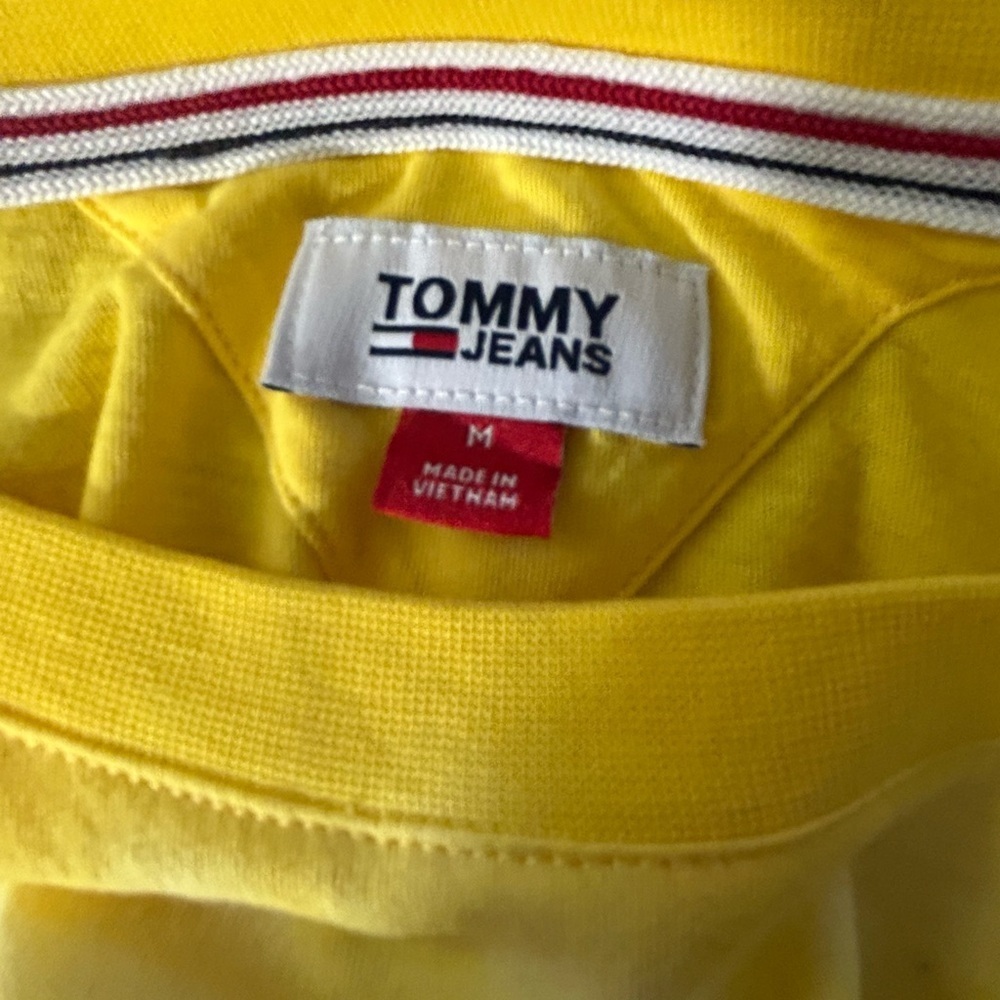Tommy Hilfiger Women's Yellow Ombre Sweatshirt - Picture 3 of 3